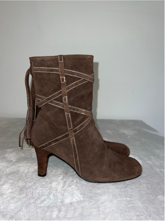 Bisou Bisou Shoes - Women's Bisou Bisou Brown Suede Ankle Boots Size 7.5
